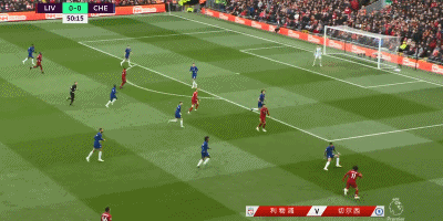 乌尔比希：能与诺伊尔、乌尔赖希一起训练很重要，他们很优秀（乌尔比希：与诺伊尔、乌尔赖希同训意义重大，他们都非常出色）